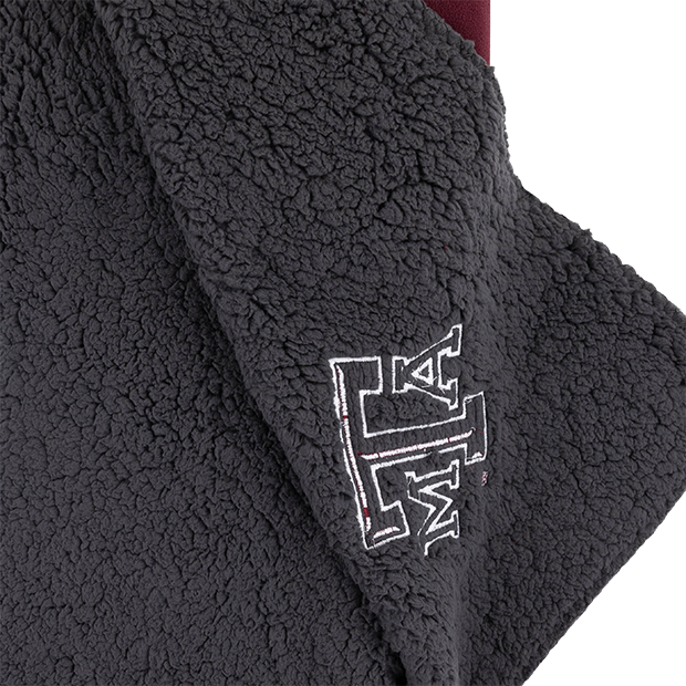 Collegiate Outfitters Maroon Fleece Blanket
