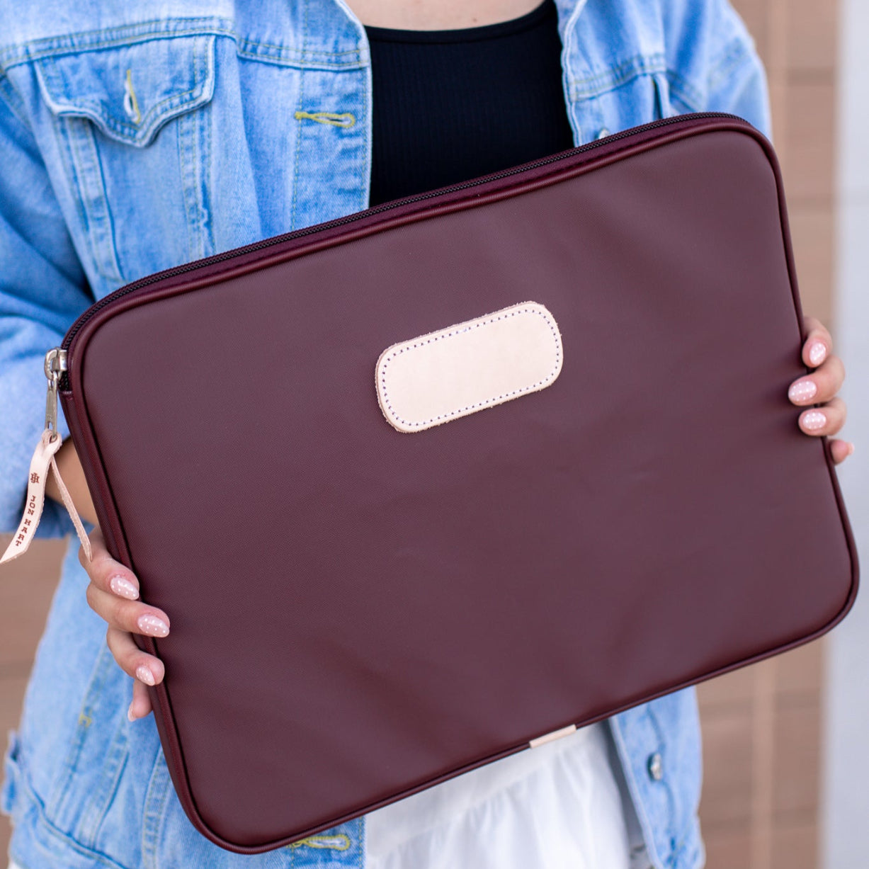 Jon Hart 15" Computer Case